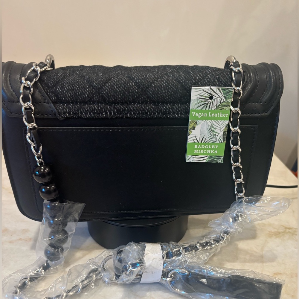 Badgley Mischka, Black Quilted Women's Bag - Picture 3 of 7